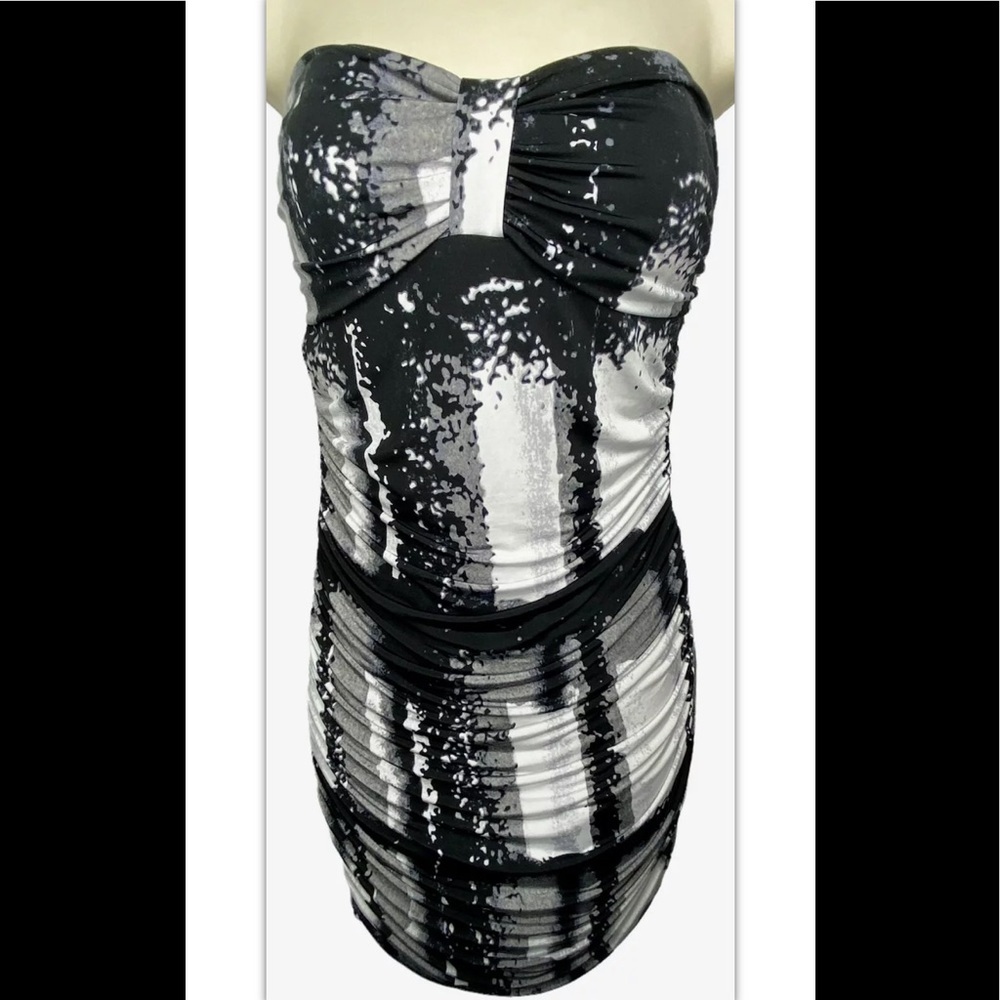 XOXO Juniors Silky Ruched Strapless Dress L White Gray Black Sweetheart Neckline